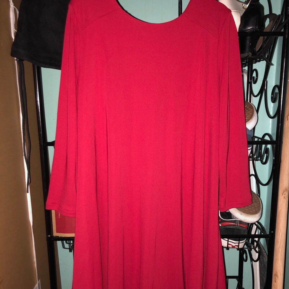 Dress - Picture 2 of 2